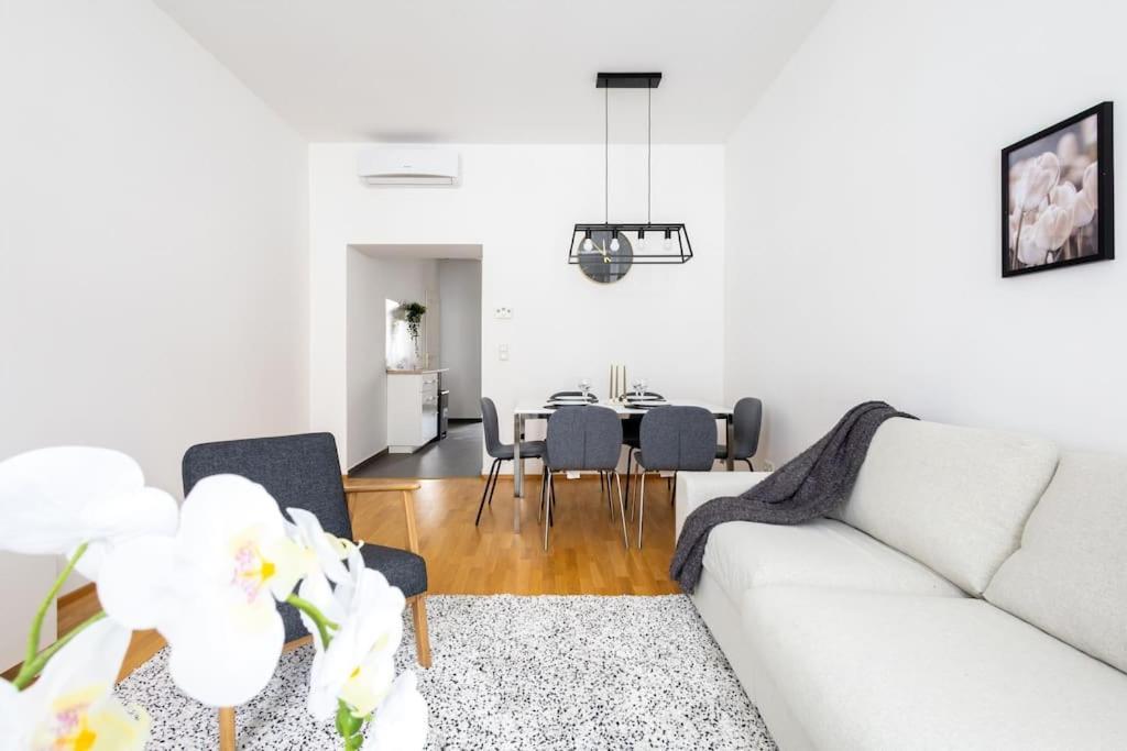 Orestaliving - 2Br On The Danube Canal Wien Eksteriør billede